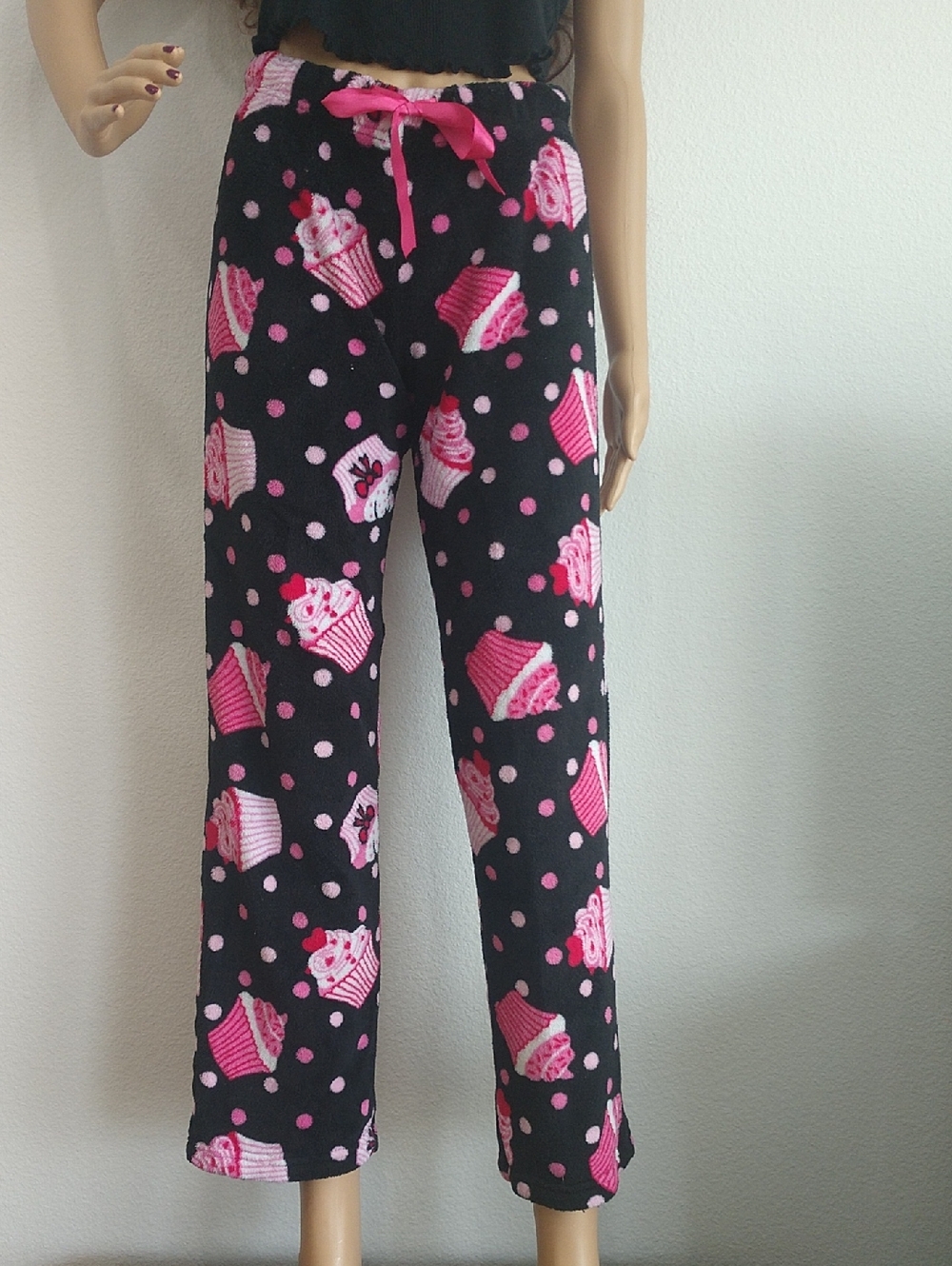 Women's Black & Pink Cupcake Print Straight-Leg Lounge Pants
